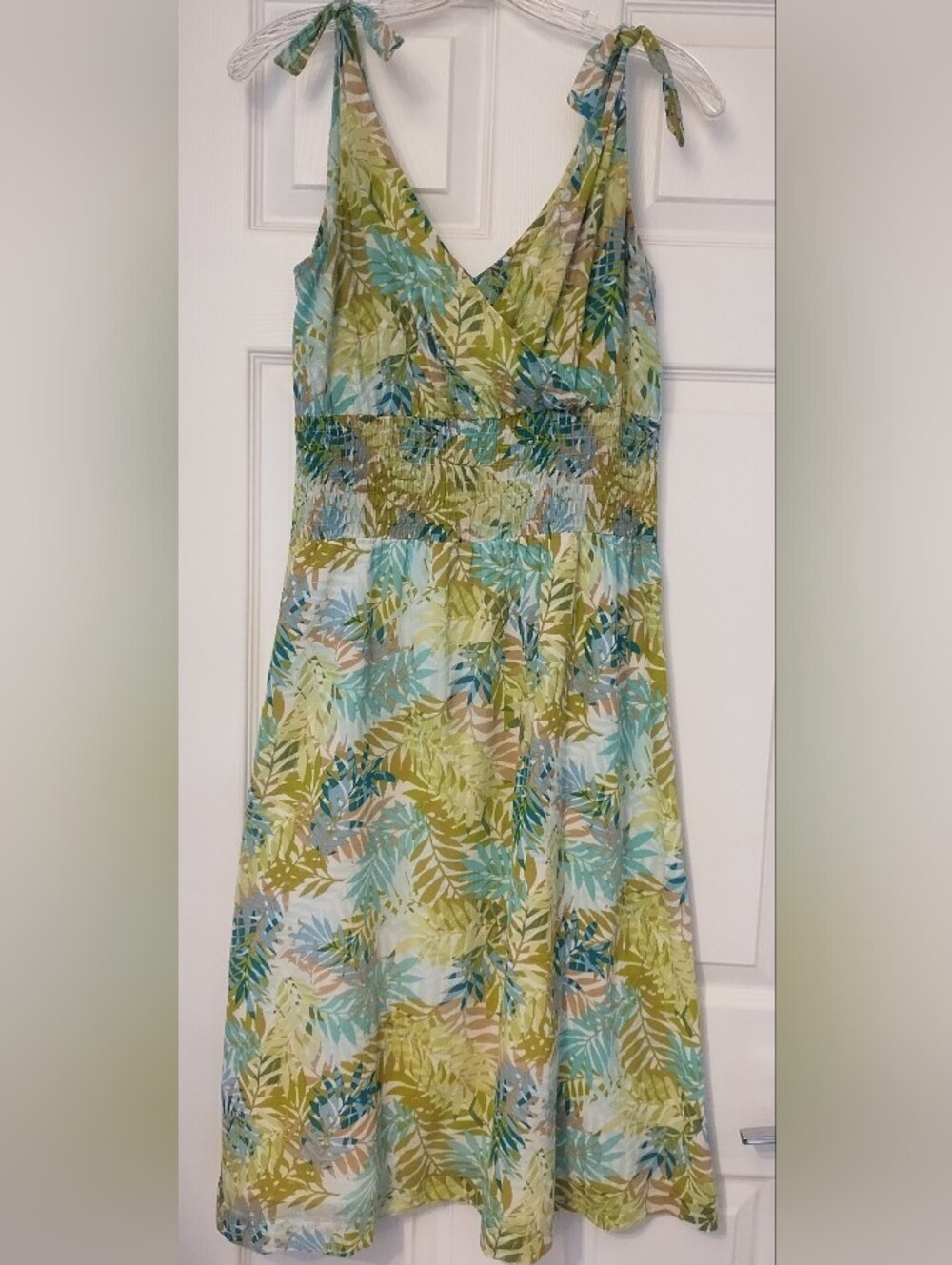 Eddie Bauer Vintage Tropical Leaf Tie-Shoulder Sundress in Green & Aqua Medium